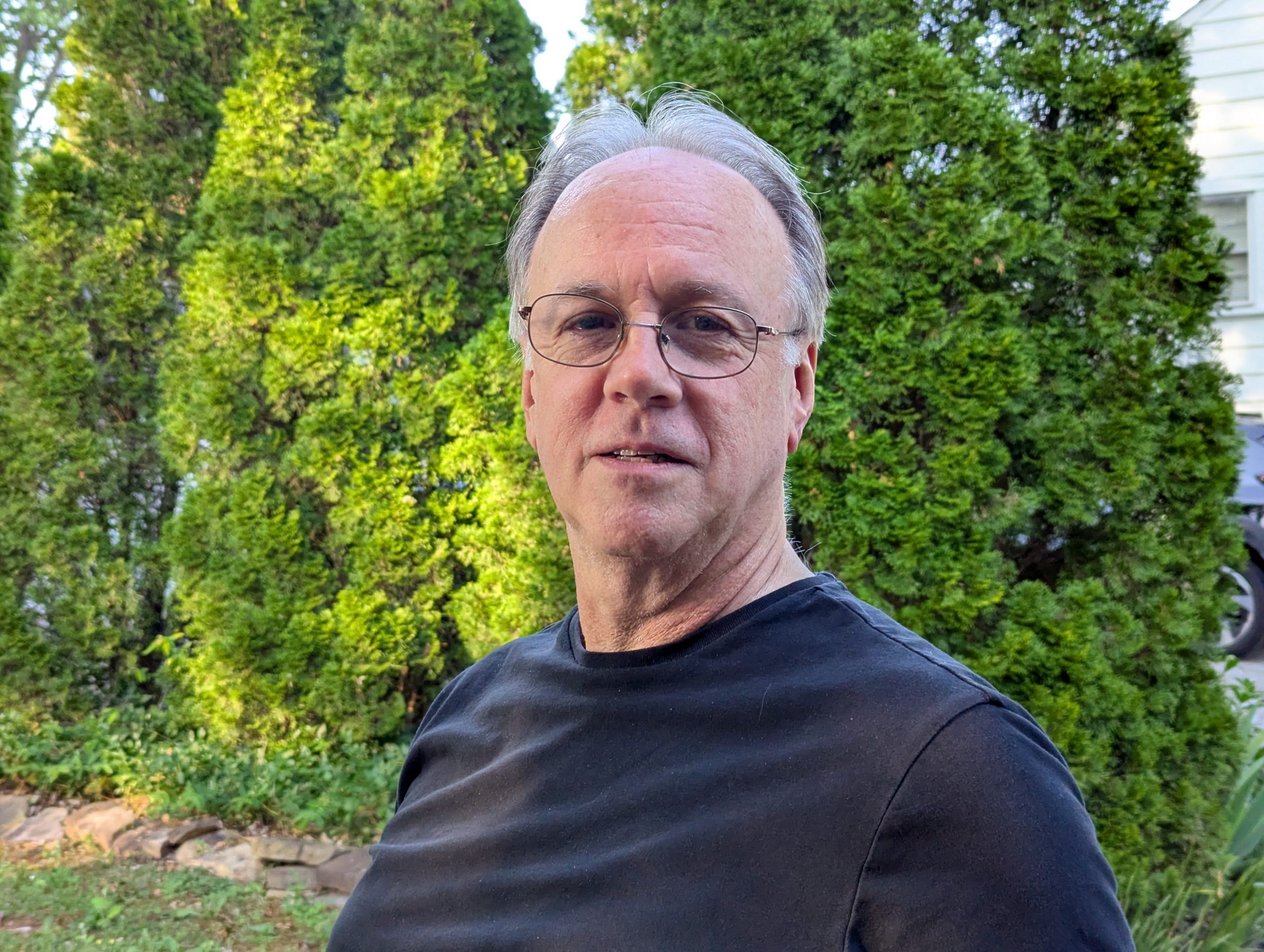Headshot of Tim Hiles